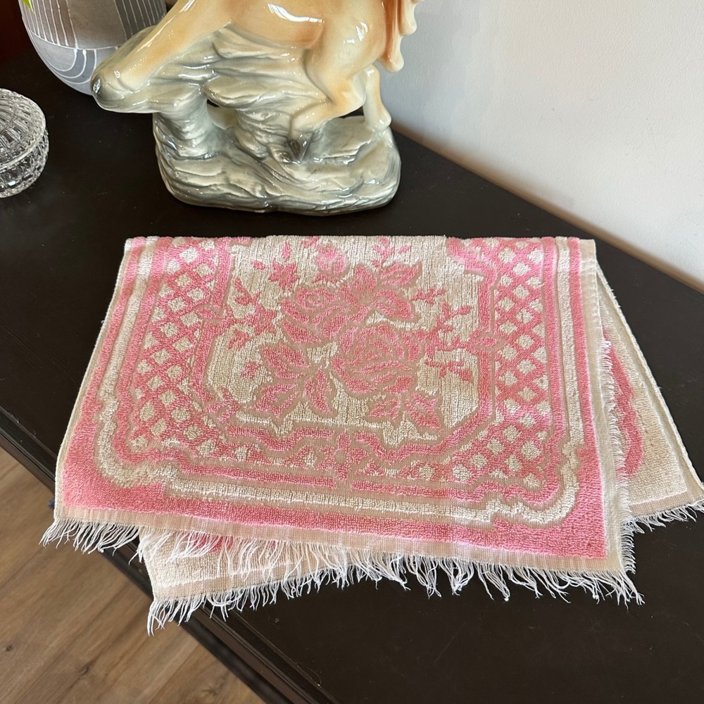 Vintage Pink Cream Rose Floral Hand Towel Fringed Grandmillenial Cottagecore 70s